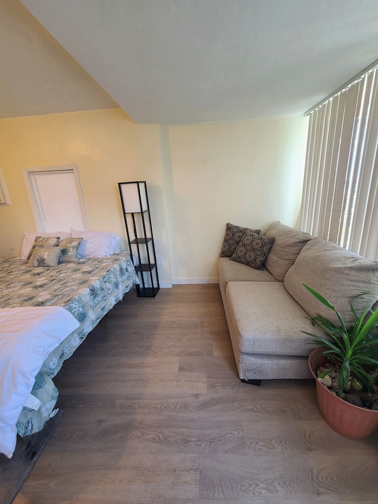 Hotel on Magnolia East - photo 4