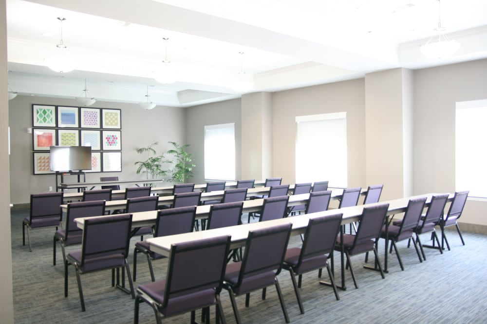 Holiday Inn Express Hotel & Suites Clute Lake Jackson by IHG - photo 48