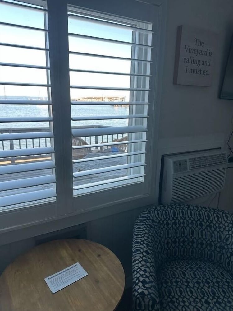 Vineyard Harbor Motel Private Beach - photo 394