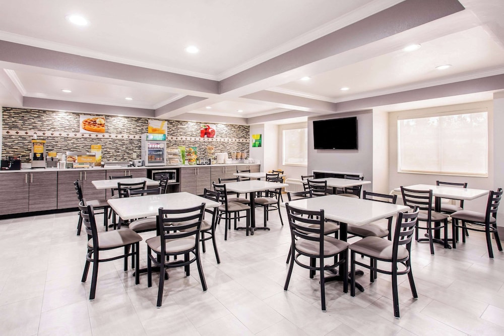 Quality Inn & Suites Myrtle Beach near Outlets - photo 29