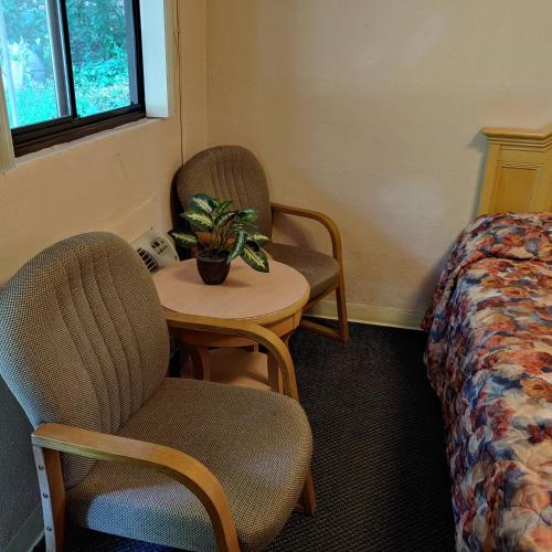 Rolling Brook Inn - photo 11