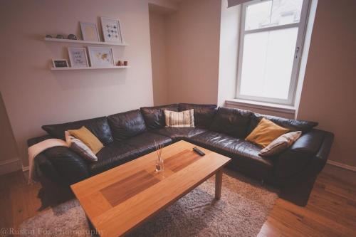 Apartment B — 4-Star Luxury Hotel in Aberdeen, United Kingdom