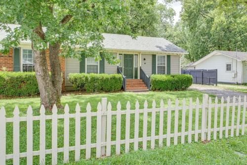 Sunset Cottage 2 bed 1 bath Pet Friendly — 4-Star Luxury Hotel in Murfreesboro, United States