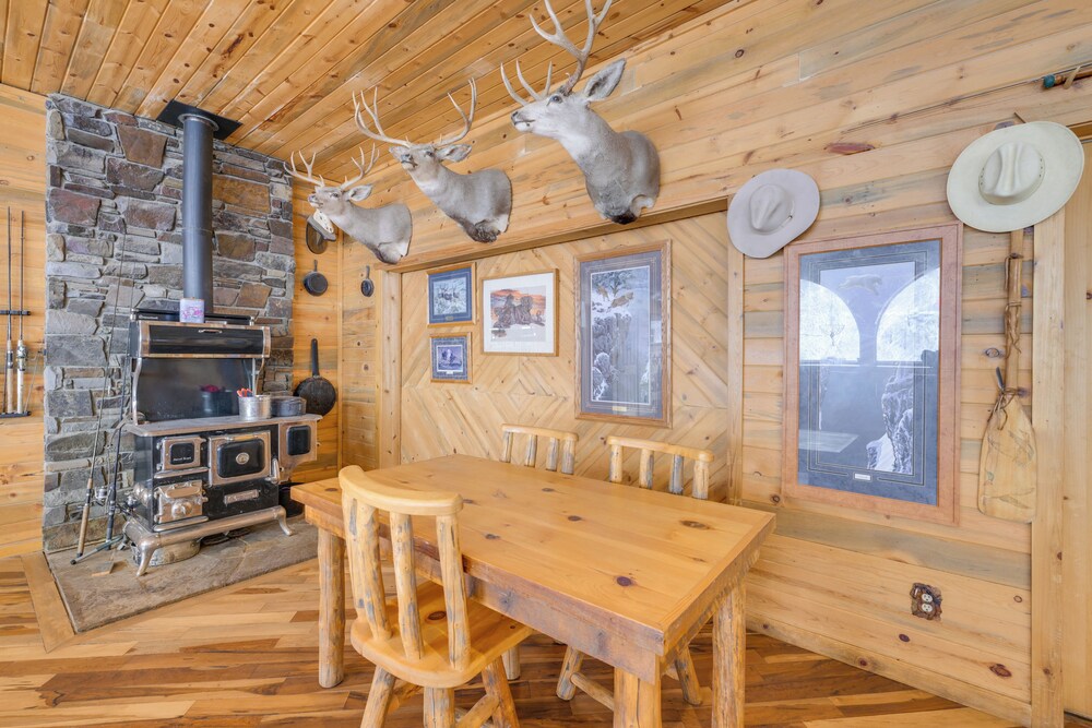 Salmon Vacation Rental w On site River Access - photo 33