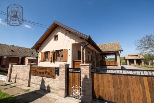 Kod Kuma Pere Traditional Baranja Getaway — 4-Star Luxury Hotel in Karanac, Croatia