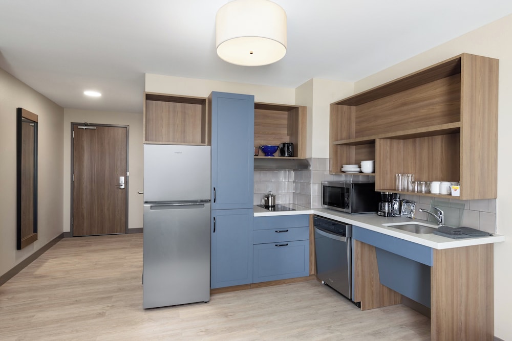 Candlewood Suites Mcpherson by IHG - photo 16