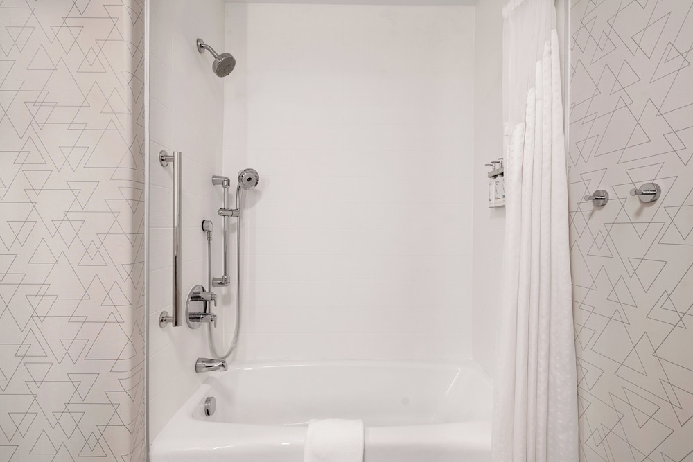 Holiday Inn Express & Suites Moab by IHG - photo 40
