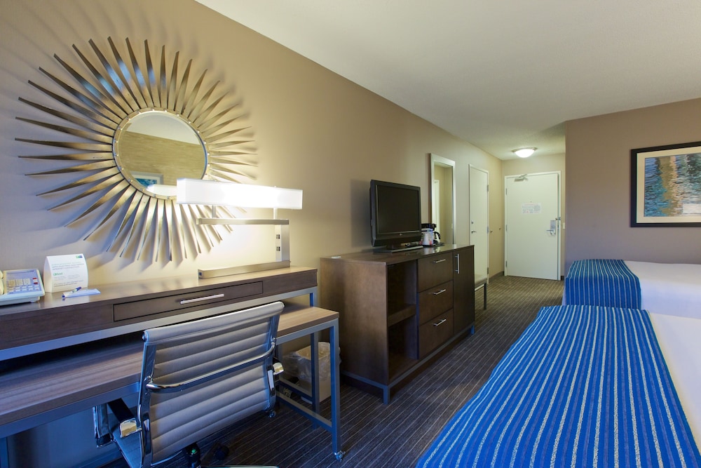 Holiday Inn Express Fargo West Acres by IHG - photo 18