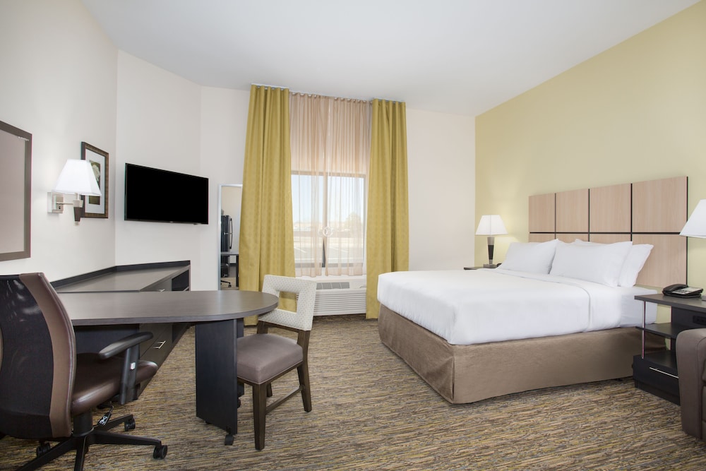Candlewood Suites Pueblo by IHG - photo 6