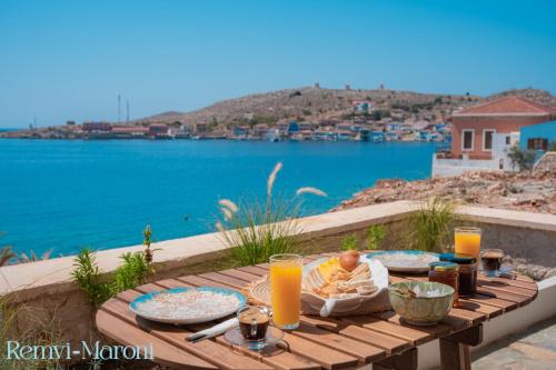 Remvi Seaside Houses — Chalki