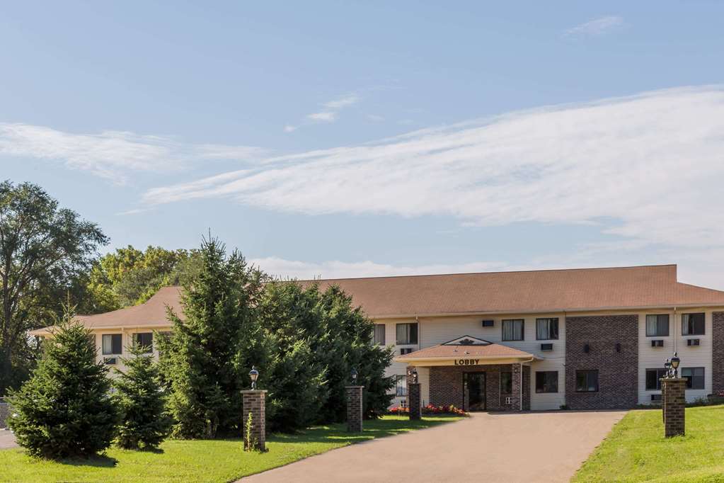 Super 8 by Wyndham Madison South Dakota - photo 5