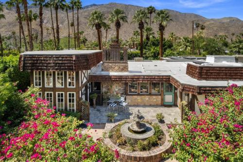 Villa Coffee House — 4-Star Luxury Hotel in Palm Springs, United States