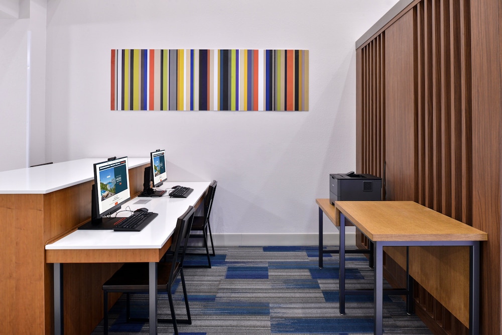 Holiday Inn Express Hotel & Suites Royse City by IHG - photo 59