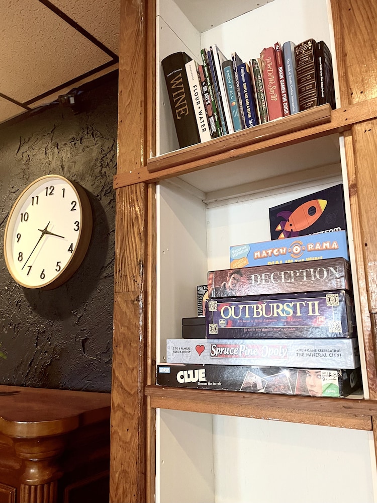 Skyline Village Inn - photo 90