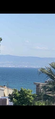 Nest Sea View Apartment — 4-Star Luxury Hotel in Neoi Epivates, Greece
