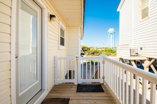 Lisa Lu by Oak Island Accommodations - photo 49