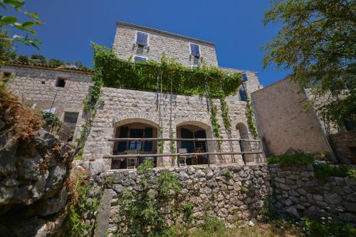 B&B Apart Hotel Paštrovski Konak in Budva, Montenegro
