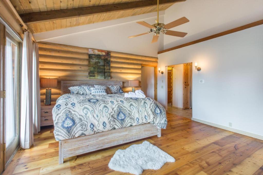 317 Tower Main House - carbon neutral hotel in Ridgway