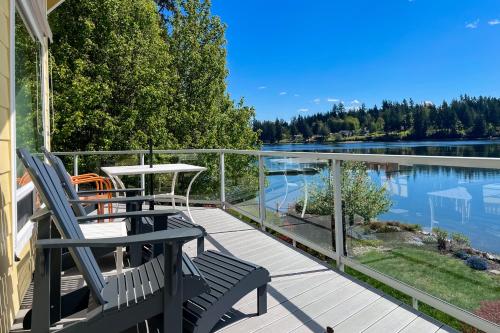Waterfront Retreat at Church Point — hotel in Shelton