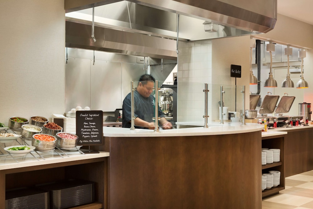 Embassy Suites By Hilton Oahu Kapolei - photo 40