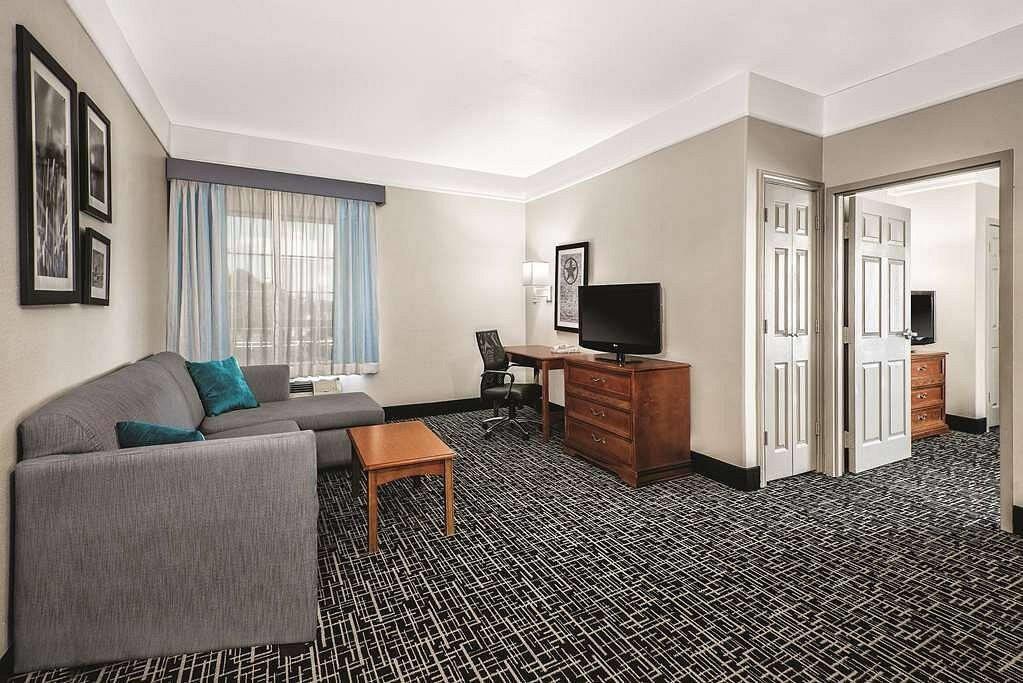 Quality Inn and Suites - photo 8