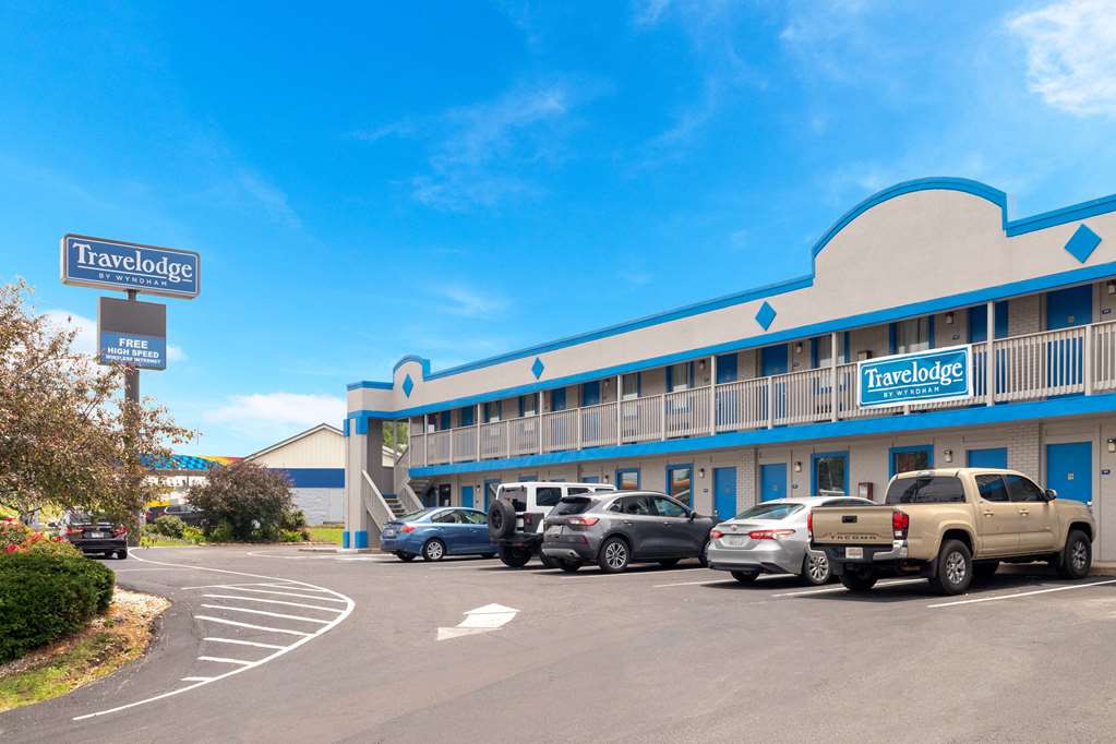 Travelodge by Wyndham Richmond IN - photo 3