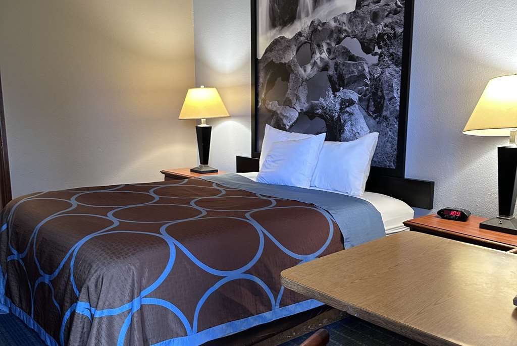 Super 8 by Wyndham Vancouver East - photo 21