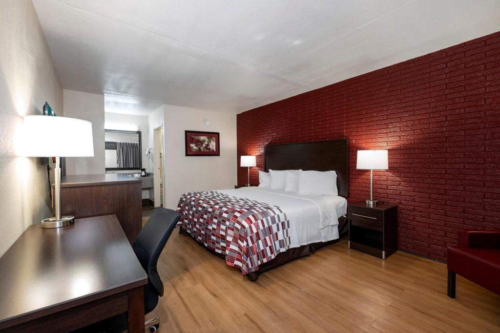 Red Roof Inn West Point - photo 31