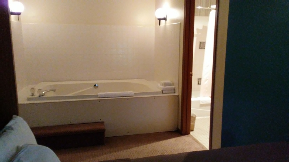 Lakewoods Resort & Lodge - photo 26