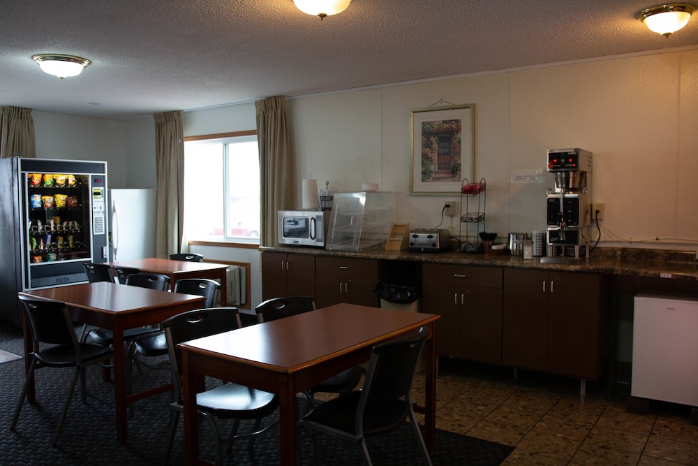 East Grand Inn - photo 34
