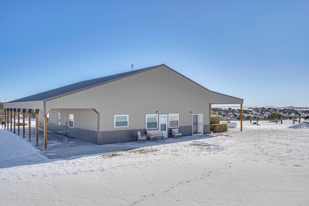 Mtn View Hideaway W Wood Stove In Pueblo — Pueblo