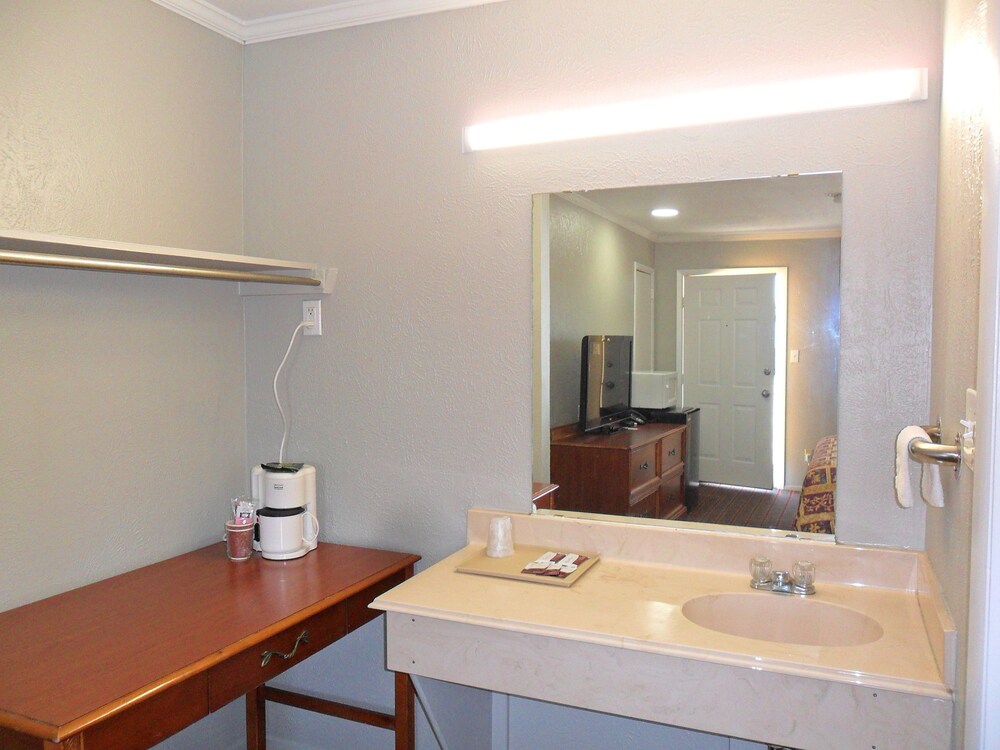 A Ok Motel - photo 39