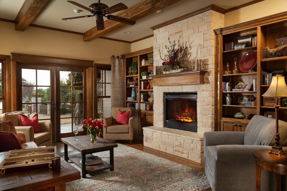 Inn on Lake Granbury a Boutique Hotel - photo 25
