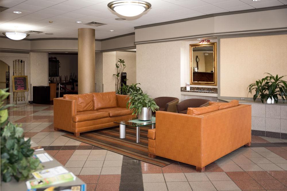 Airport Plaza Inn and Conference Center - photo 7