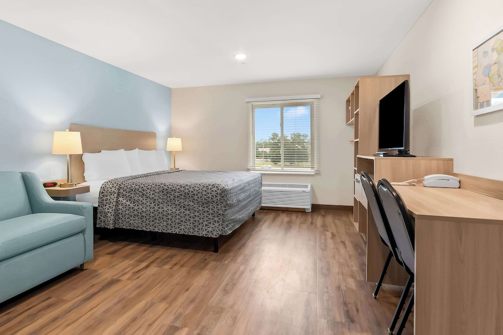Woodspring Suites Pensacola West - photo 23