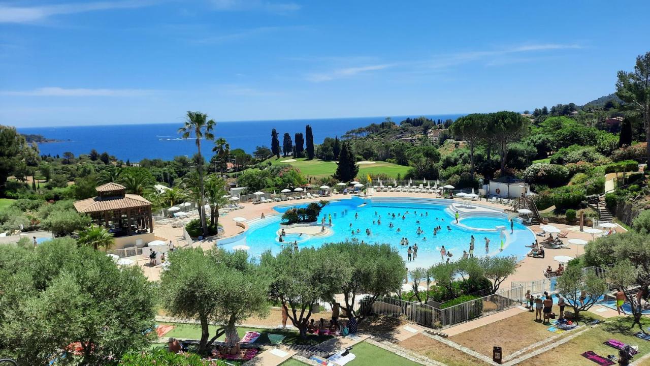 Huuummm C’est la Beau T2 Cap Esterel Village Avec Clim in Saint-Raphael, France