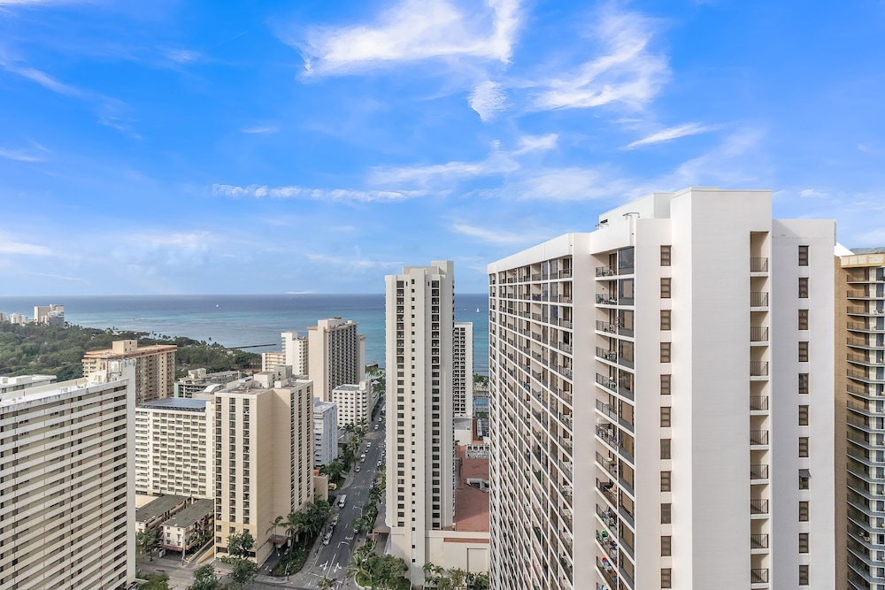 Waikiki Banyan Condo Located One Block From Waikiki Beach by Koko Resort Vacation Rentals - photo 162