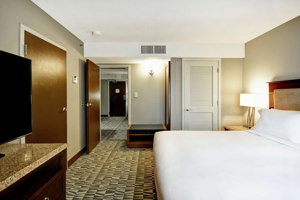 DoubleTree By Hilton Hotel Augusta - photo 23