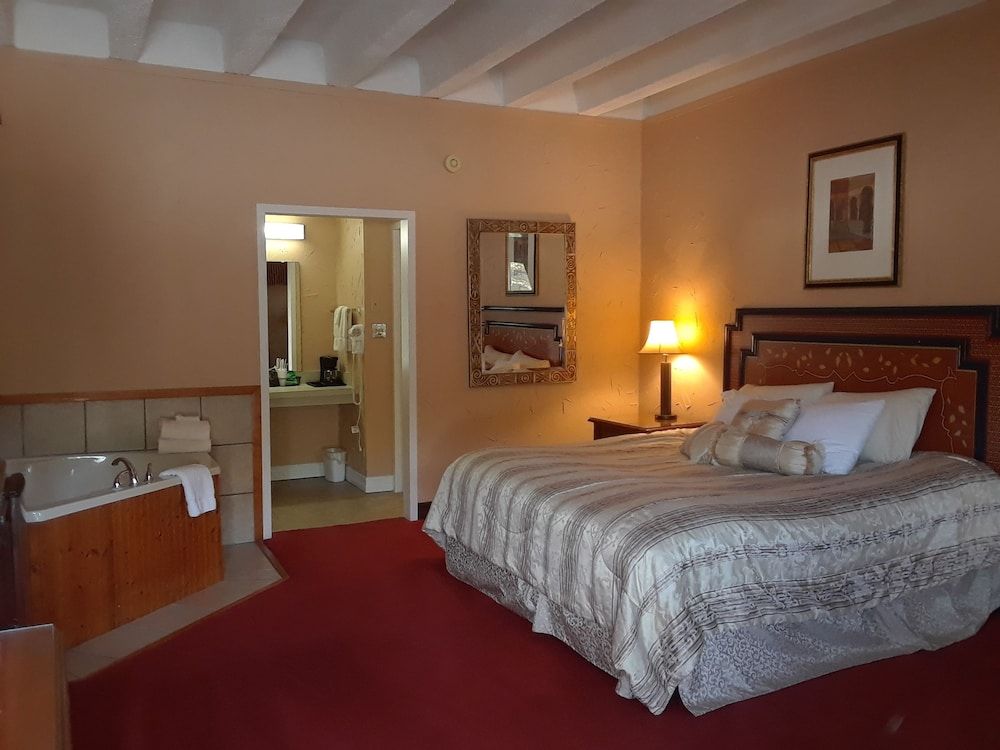 Cedar Glade Resort - photo 8
