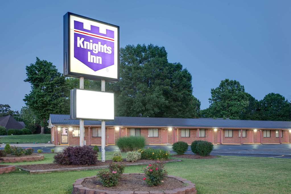 Knights Inn Paris - featured photo