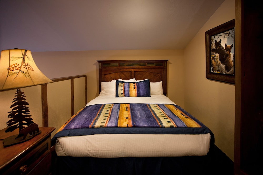 Cottam's Lodge by Alpine Village Suites - photo 4