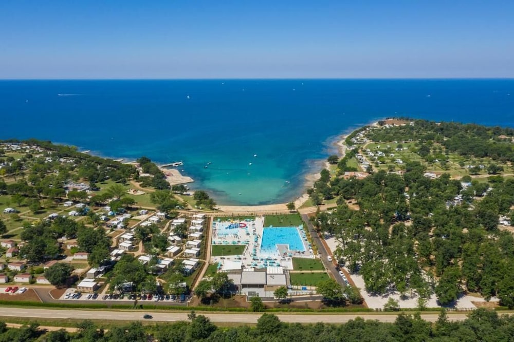 App Elly — 4-Star Luxury Hotel in Brtonigla, Croatia