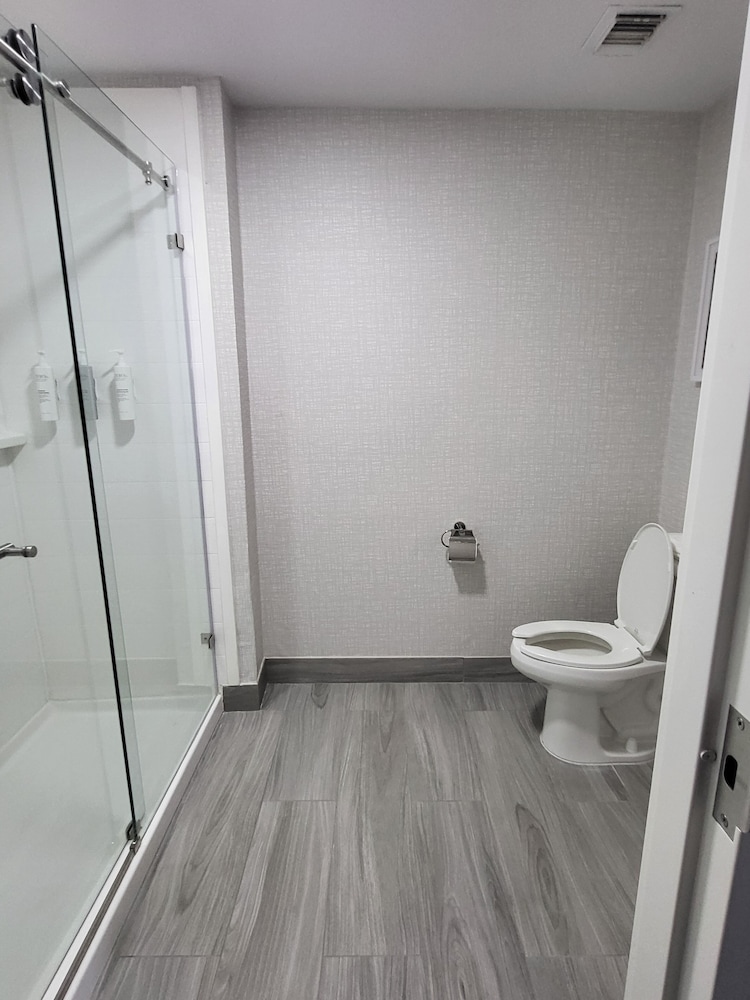 Hampton Inn Houston Deer Park Ship Area - photo 12