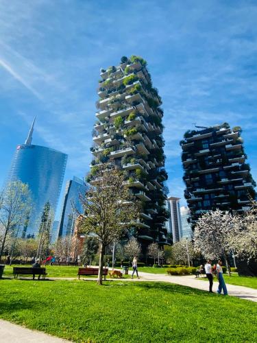 Isola View Bosco Verticale — 4-Star Luxury Hotel in Milan, Italy