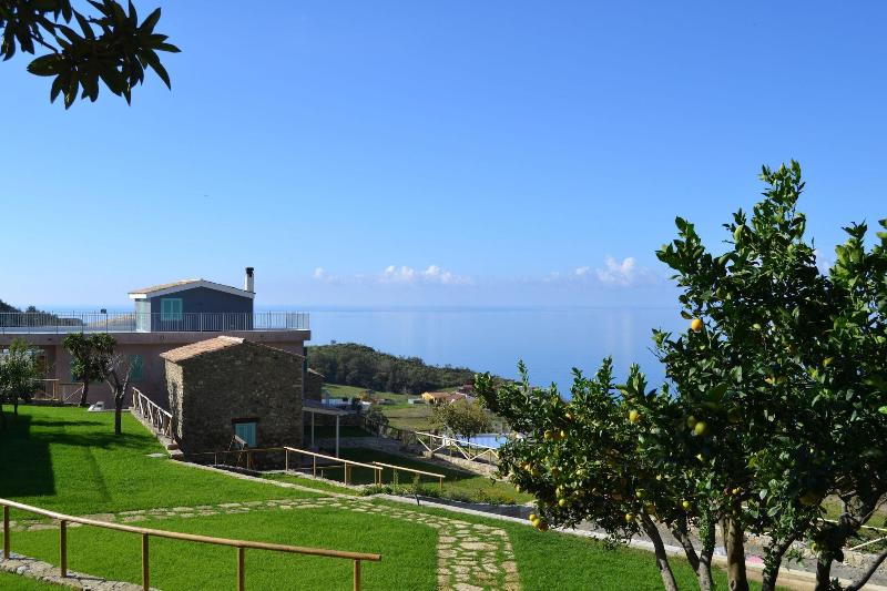 Borgo Rosso di Sera Resort Country Chic — hotel in San Lucido