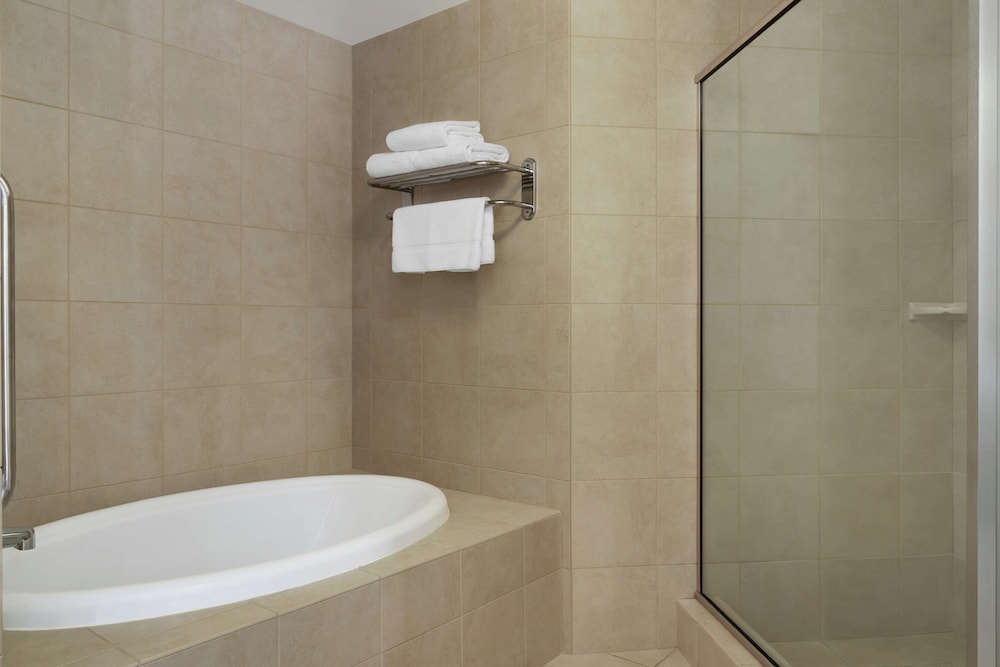 Hilton Garden Inn Charlotte Ayrsley - photo 16