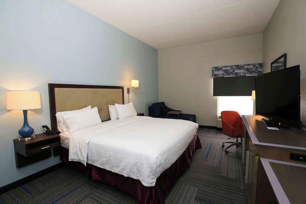 Hampton Inn Bordentown - photo 12