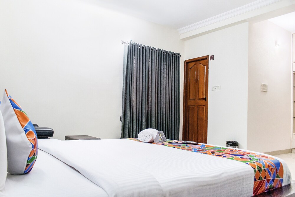 FabHotel Kapsstone Egmore — Chennai — photo 5