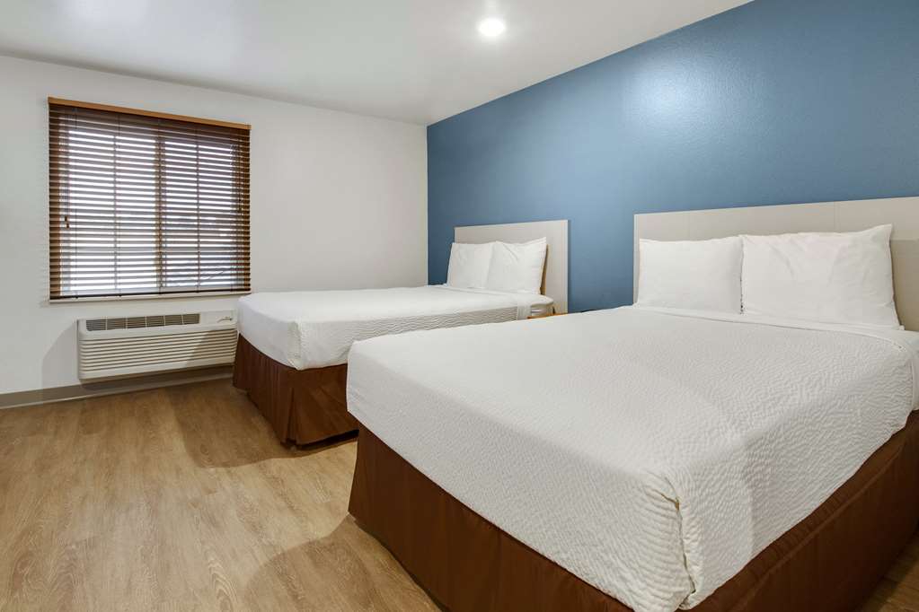 WoodSpring Suites Conroe - photo 17