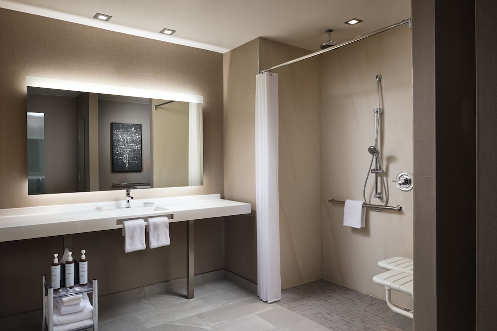 AC Hotel by Marriott Jackson Ridgeland - photo 23